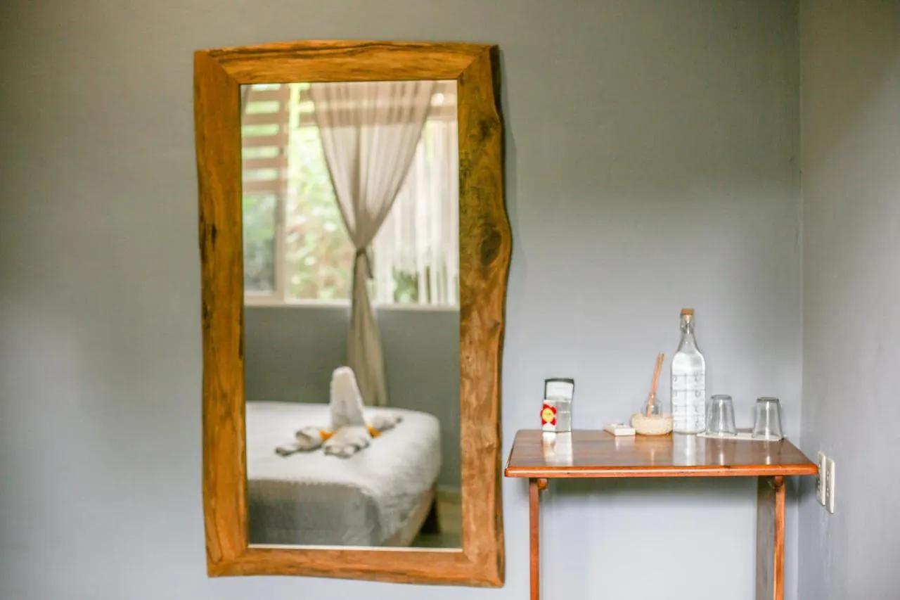 Hotel Makaaba Eco-Boutique バカラル